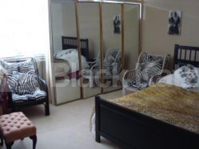 			New Instruciton, 2 Bedroom, 1 bath, 1 reception Flat			 Linden Gardens, NOTTINGHILL